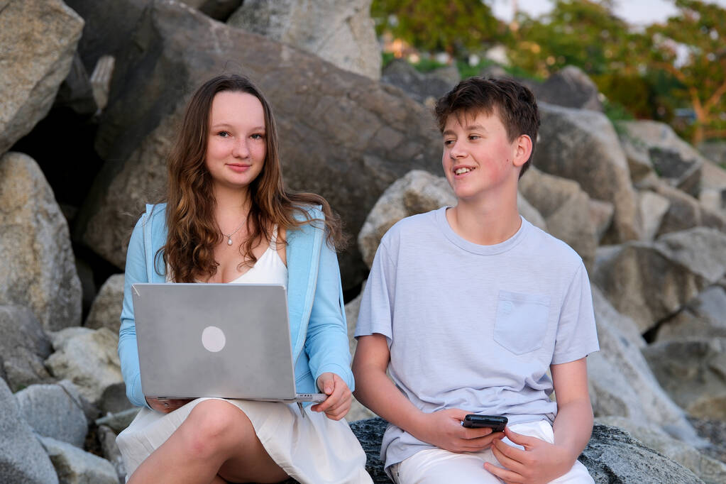 Teen-Chat-Private-Room-Community